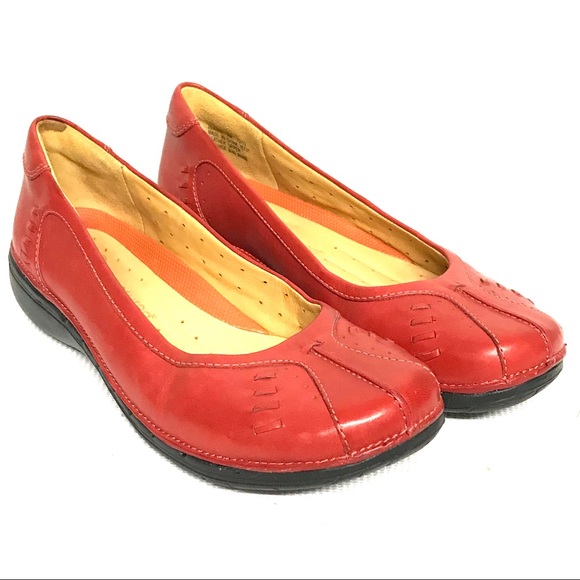 clarks leather flats